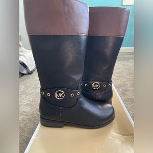 MK Emma Derby size 2 kids boots. Brand new.